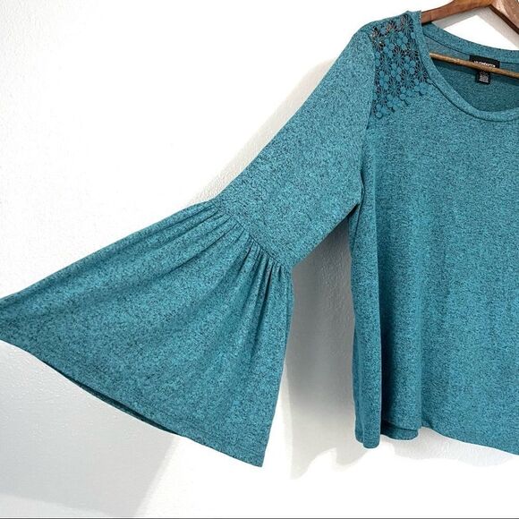 Liz Claiborne Bell Sleeve Top Size L - Picture 4 of 9
